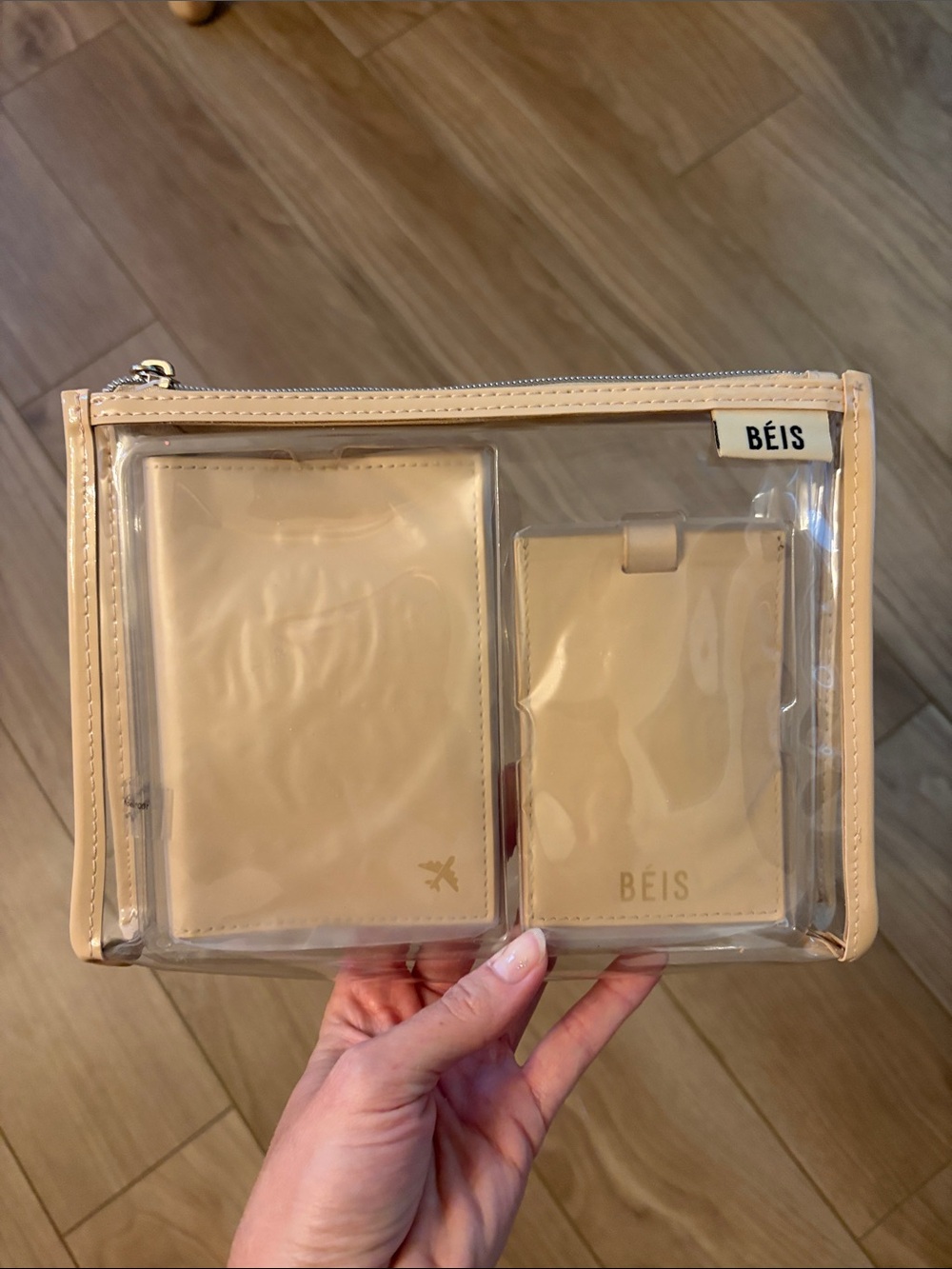 BEIS Matte Beige In Flight Organizer & BEIS Shiny Beige Passport/Luggage set - Picture 5 of 7